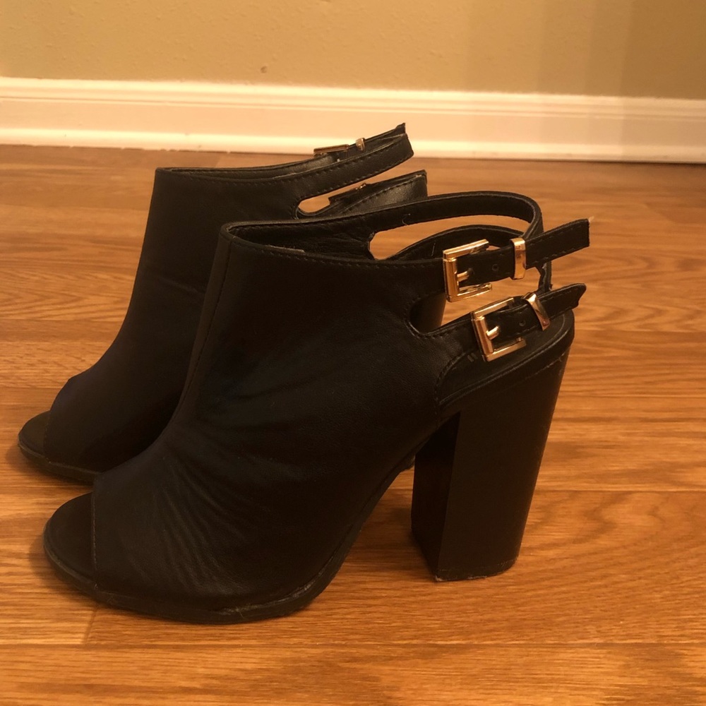 Black BellaMarie heels!